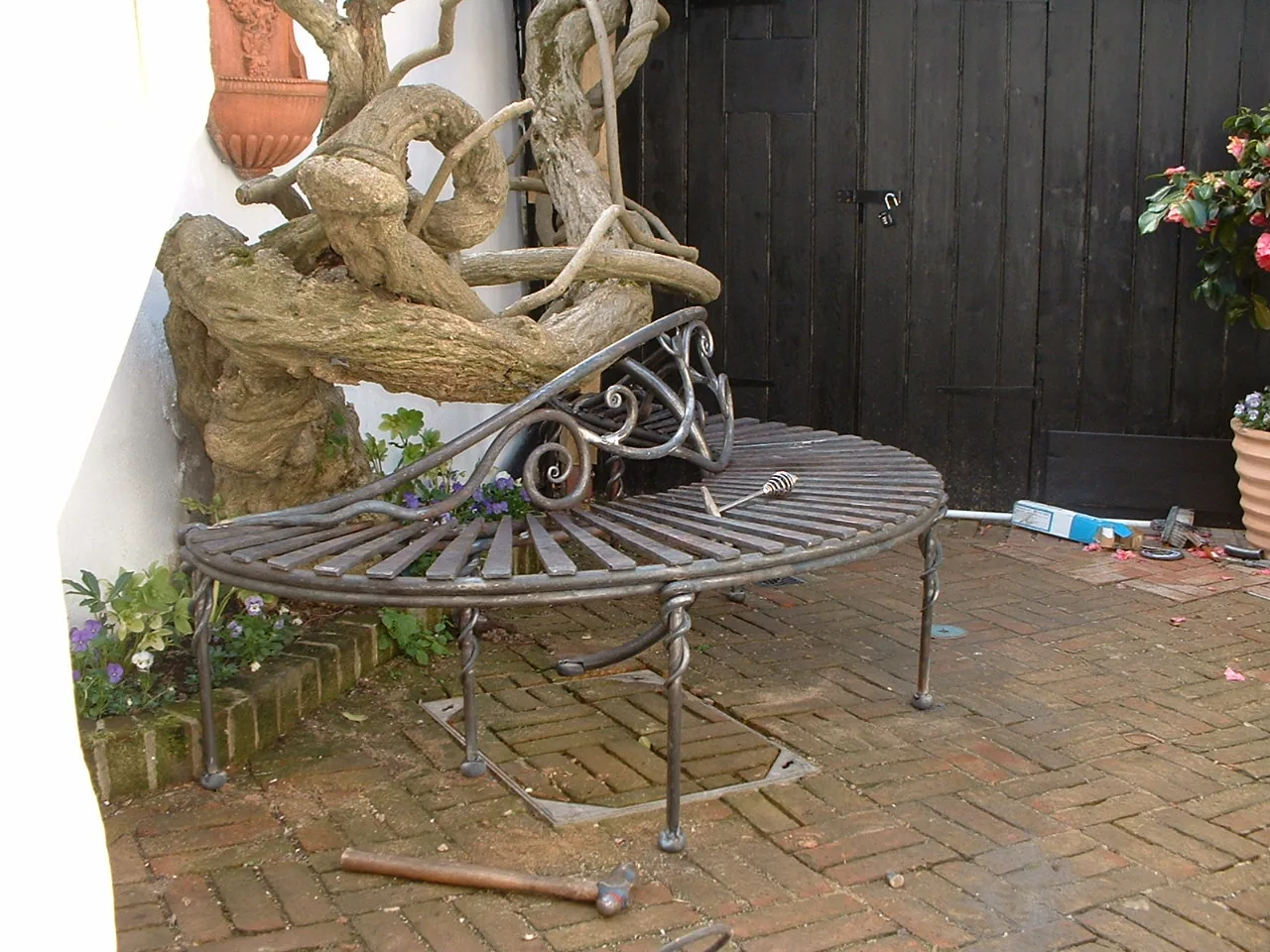 Bespoke garden bench, photo 2 of 5