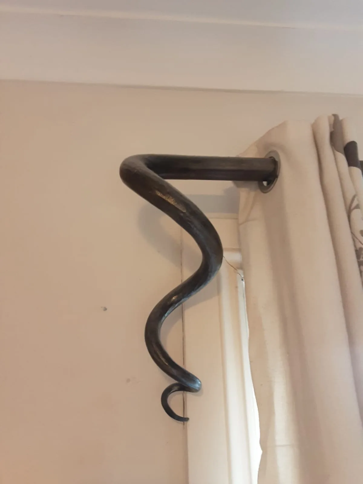 Curtain Rails and Bay Window Poles, photo 2 of 10