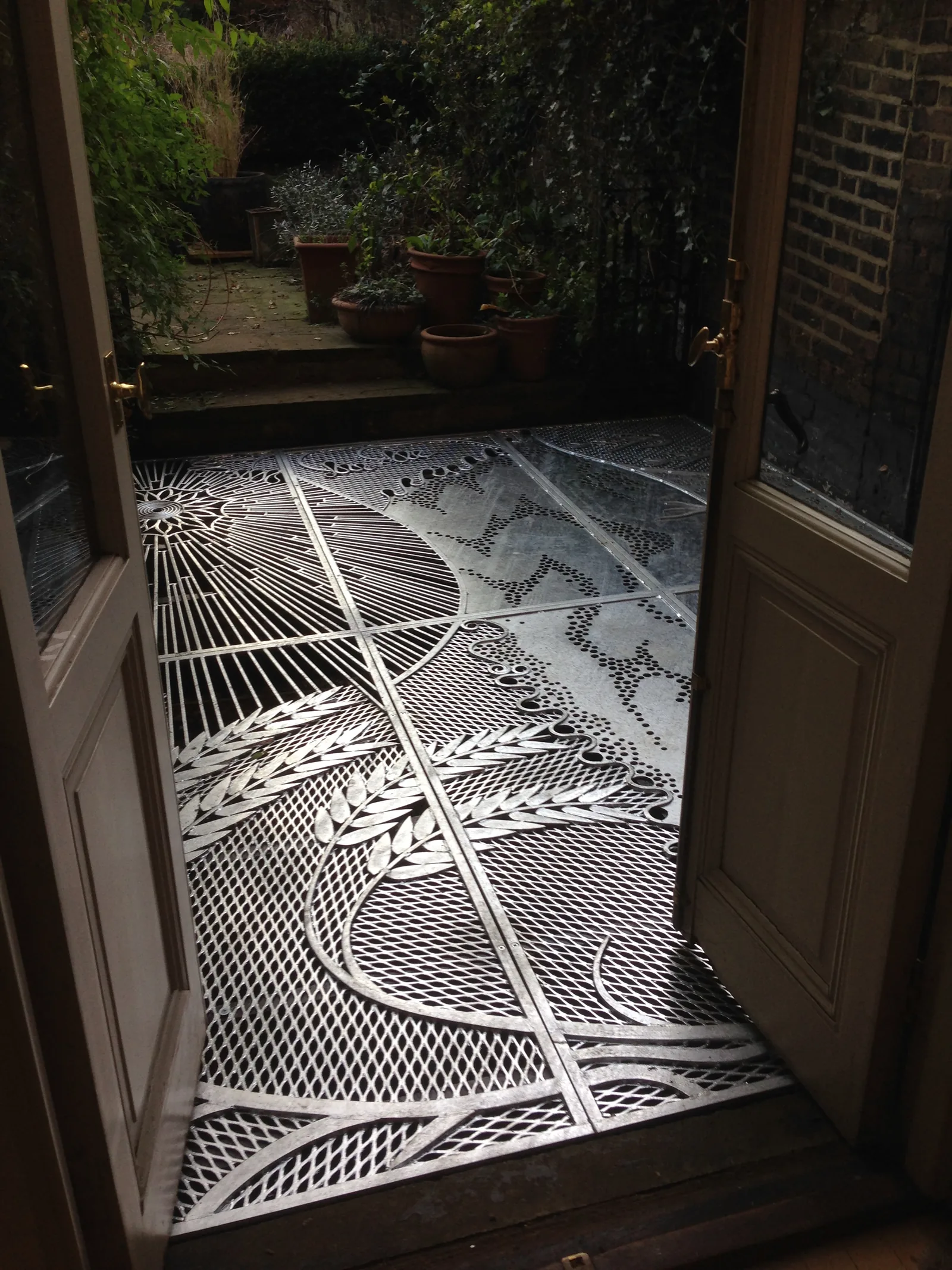 Mezzanine, photo 5 of 7
