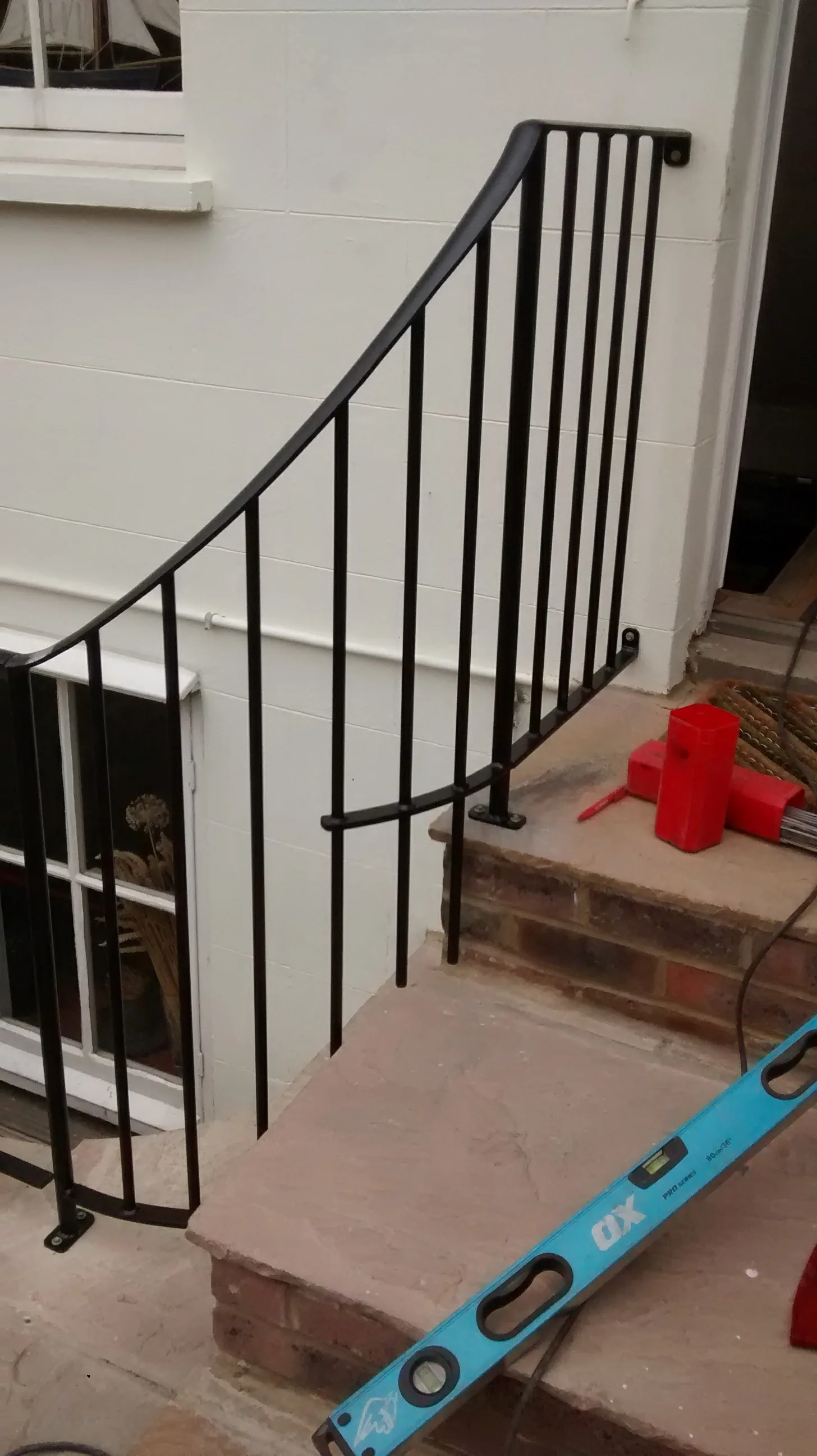 Sculpted safety rail, photo 3 of 4