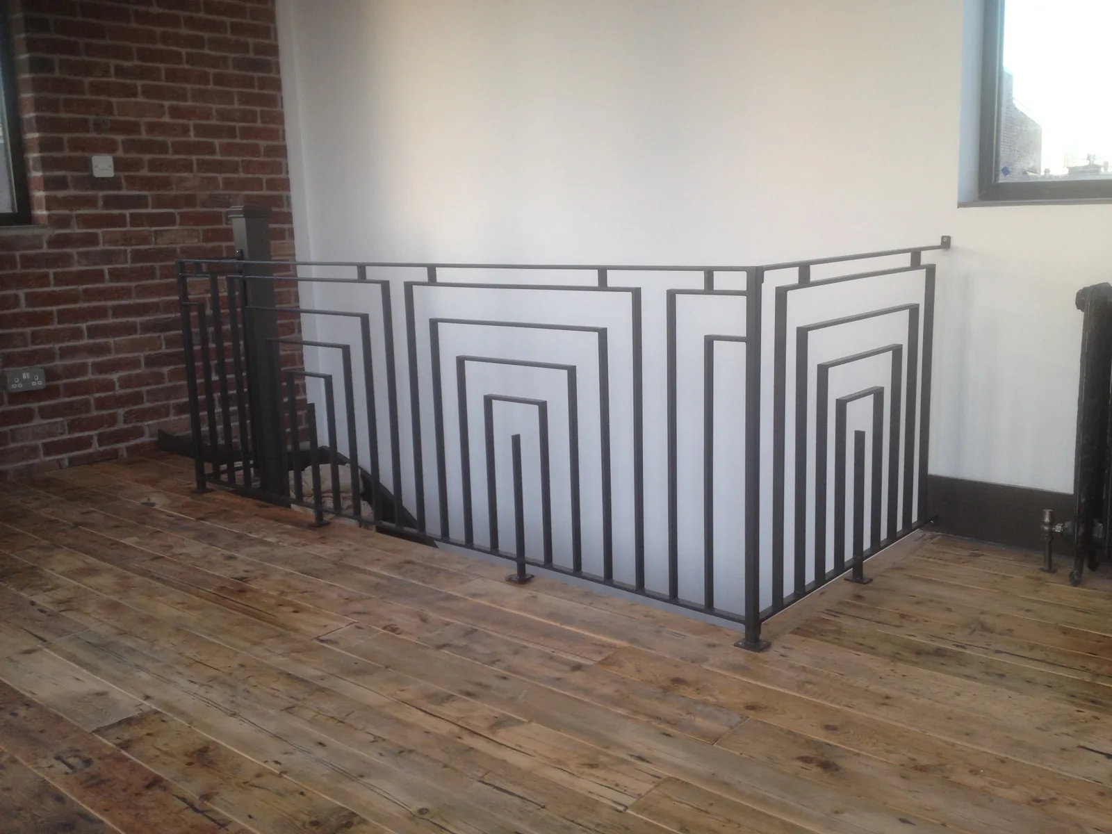 Art deco balustrade, photo 1 of 8